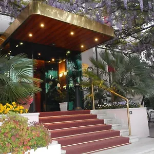 https://hotel-giardinetto-desenzano-del-garda.it-lombardy.com